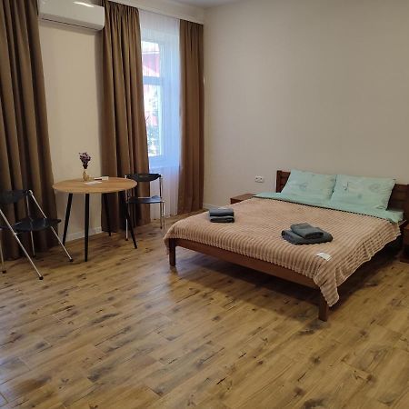 Sweethomeapartment Kamjanets-Podilskyj Exteriör bild